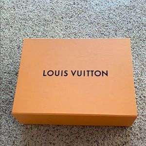 LOUIS VUITTON box and bag